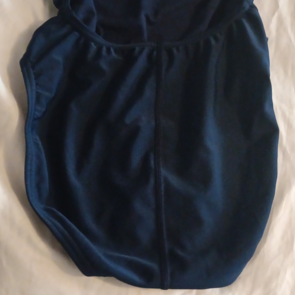 Like-new Speedo One piece swimsuit - Picture 8 of 8